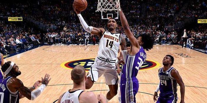  湖人主场击败勇士锁定西部榜首  